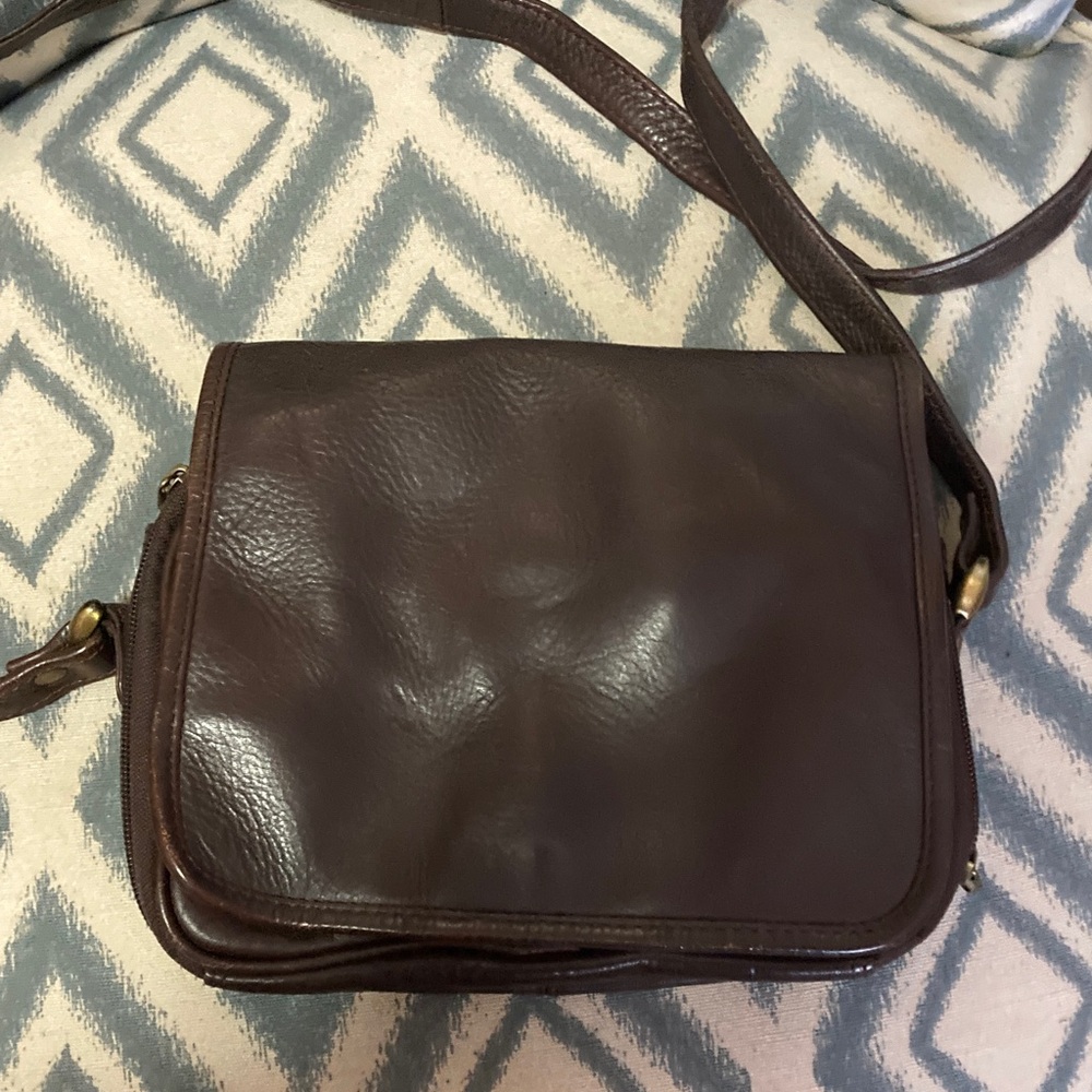 Wilsons Classic Brown Leather Bag‎ 🌸